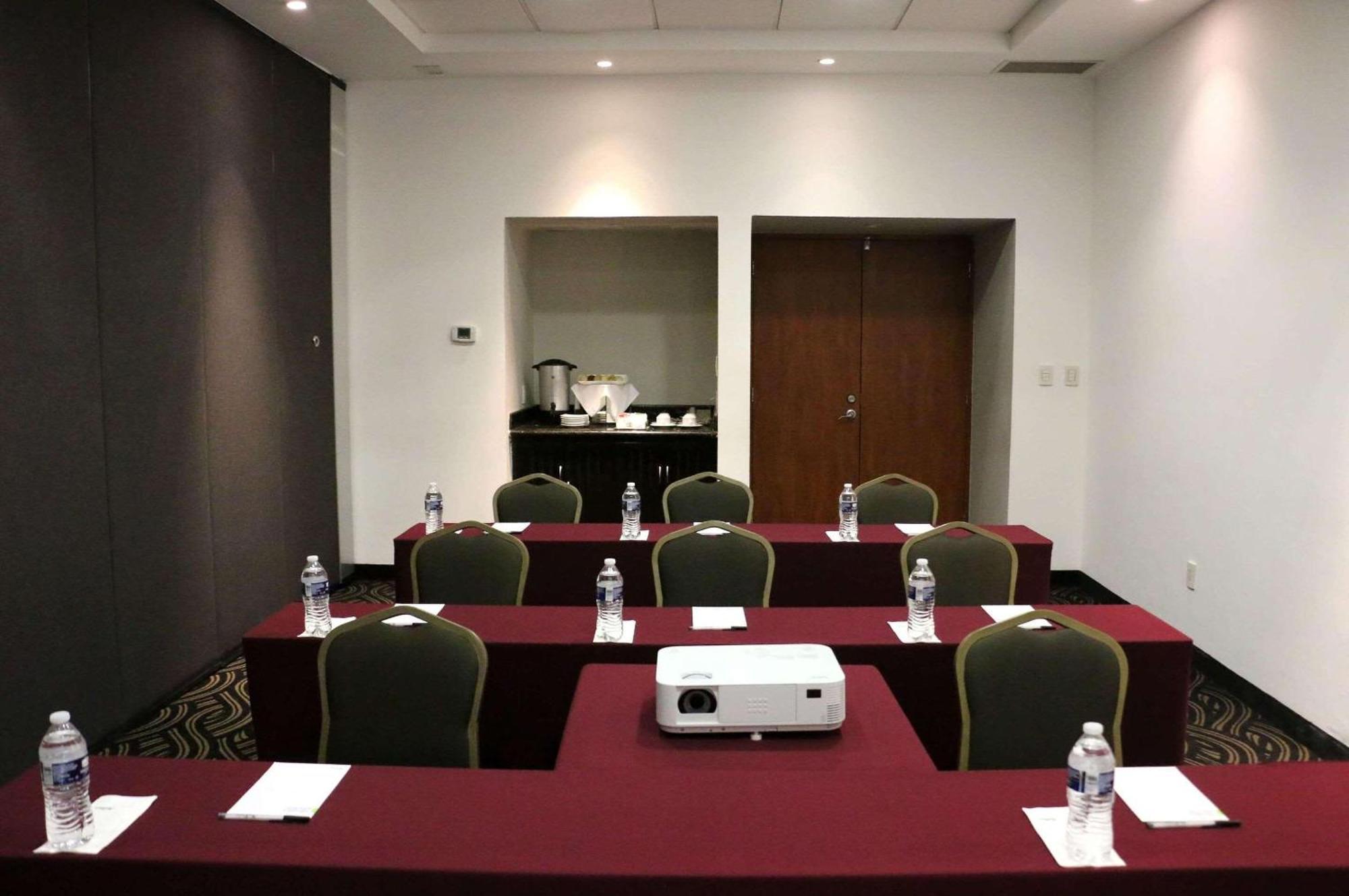 Radisson Poliforum Plaza Hotel León Eksteriør bilde