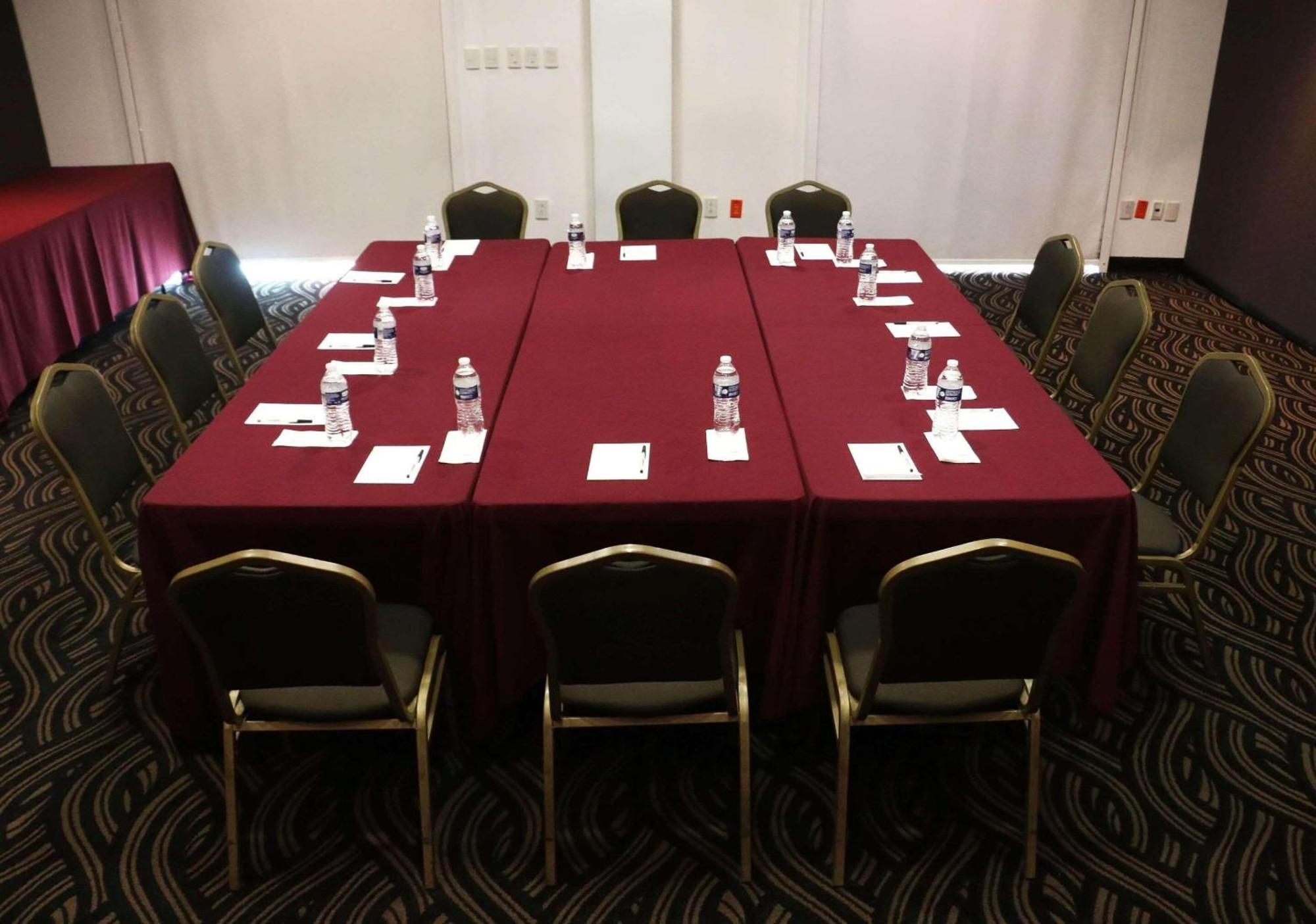 Radisson Poliforum Plaza Hotel León Eksteriør bilde