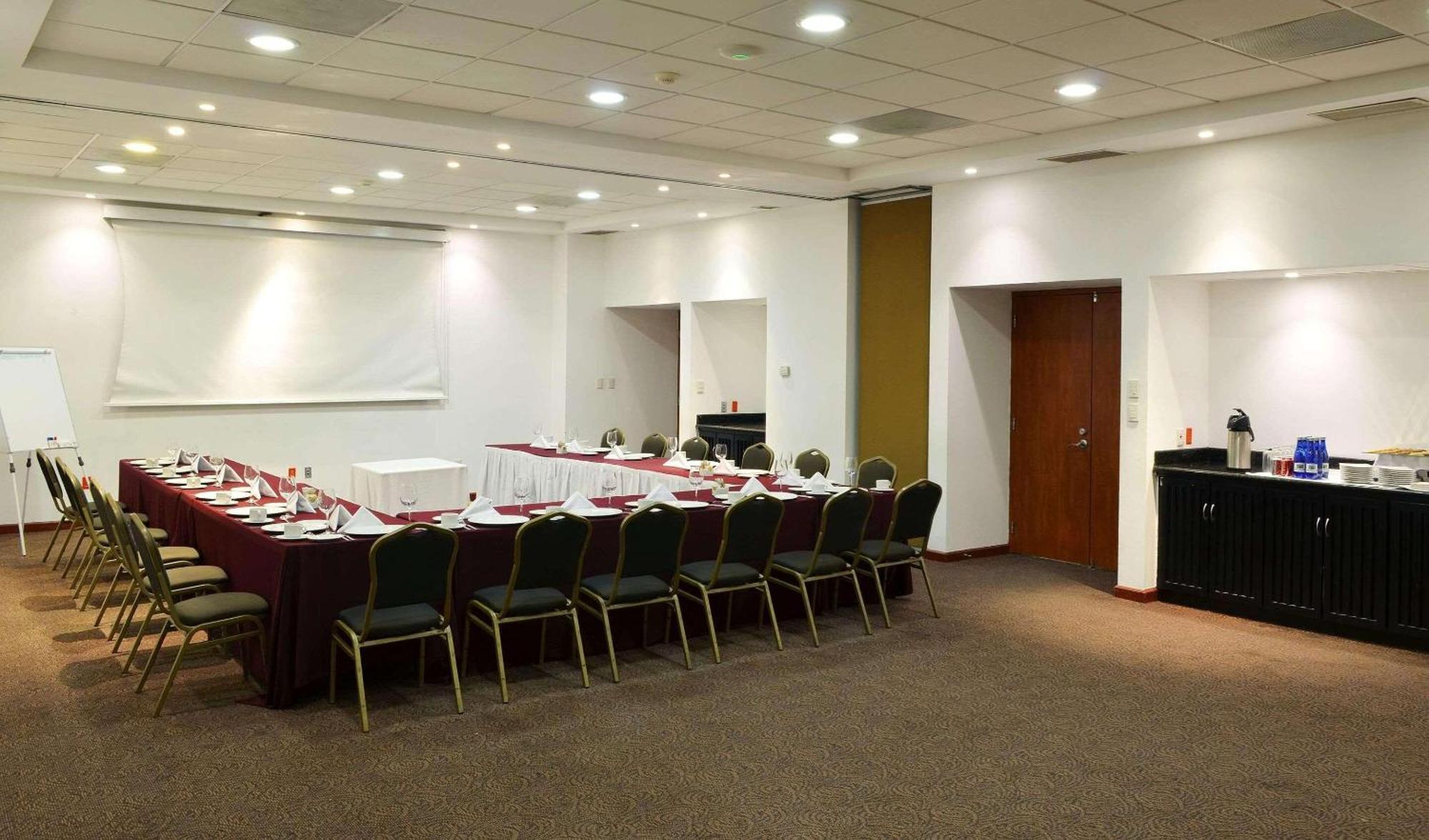Radisson Poliforum Plaza Hotel León Eksteriør bilde