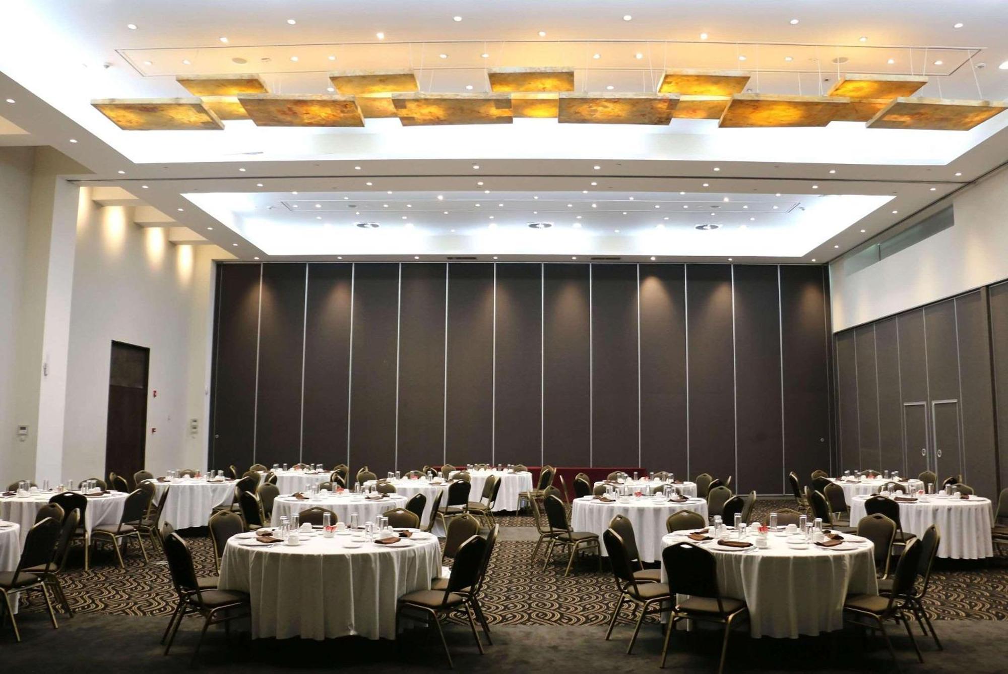 Radisson Poliforum Plaza Hotel León Eksteriør bilde